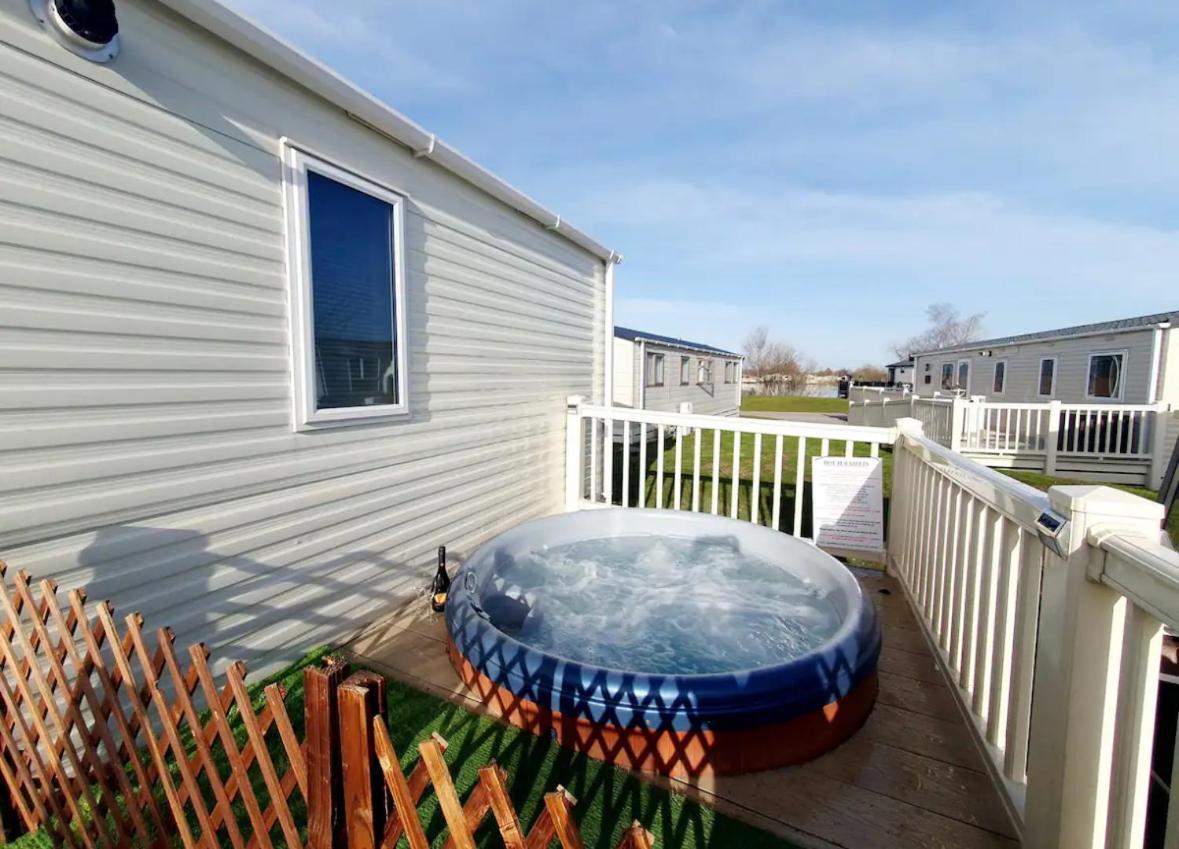 15 Kestrel Close Hot Tub Retreat Tattershall Dış mekan fotoğraf